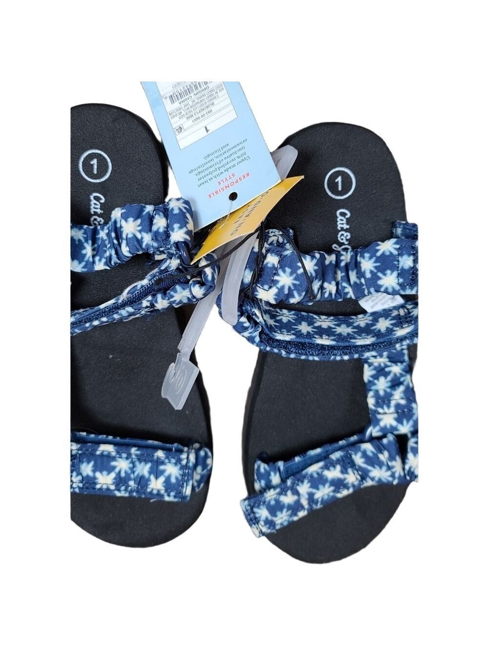 NWT Kids Size 1 Easy On/Off Patriotic Sandals Cat Jack